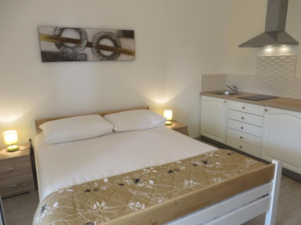 Antonija Apartments With Pool Biograd Na Moru Exterior foto